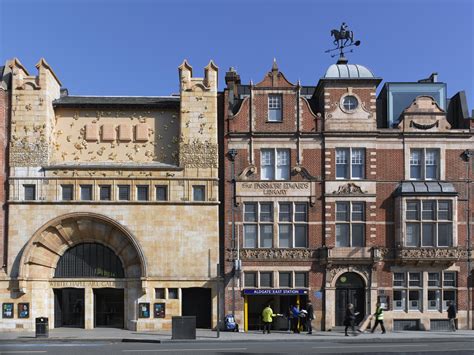 Whitechapel .